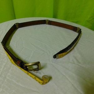 VTG 1997 Brown Fossil Leather belt, brass buckle